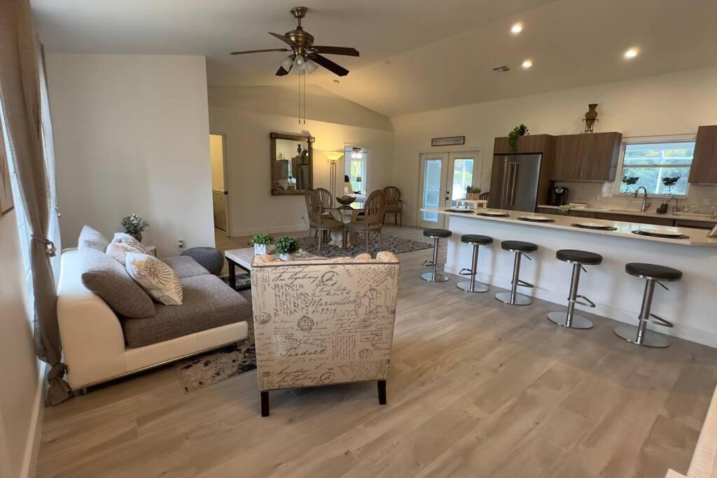 La Finca... Beautiful Countryside Home ! North North Naples エクステリア 写真